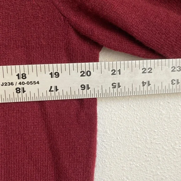 J Crew Cashmere classic-fit crewneck sweater Medium Burgundy - Picture 4 of 6